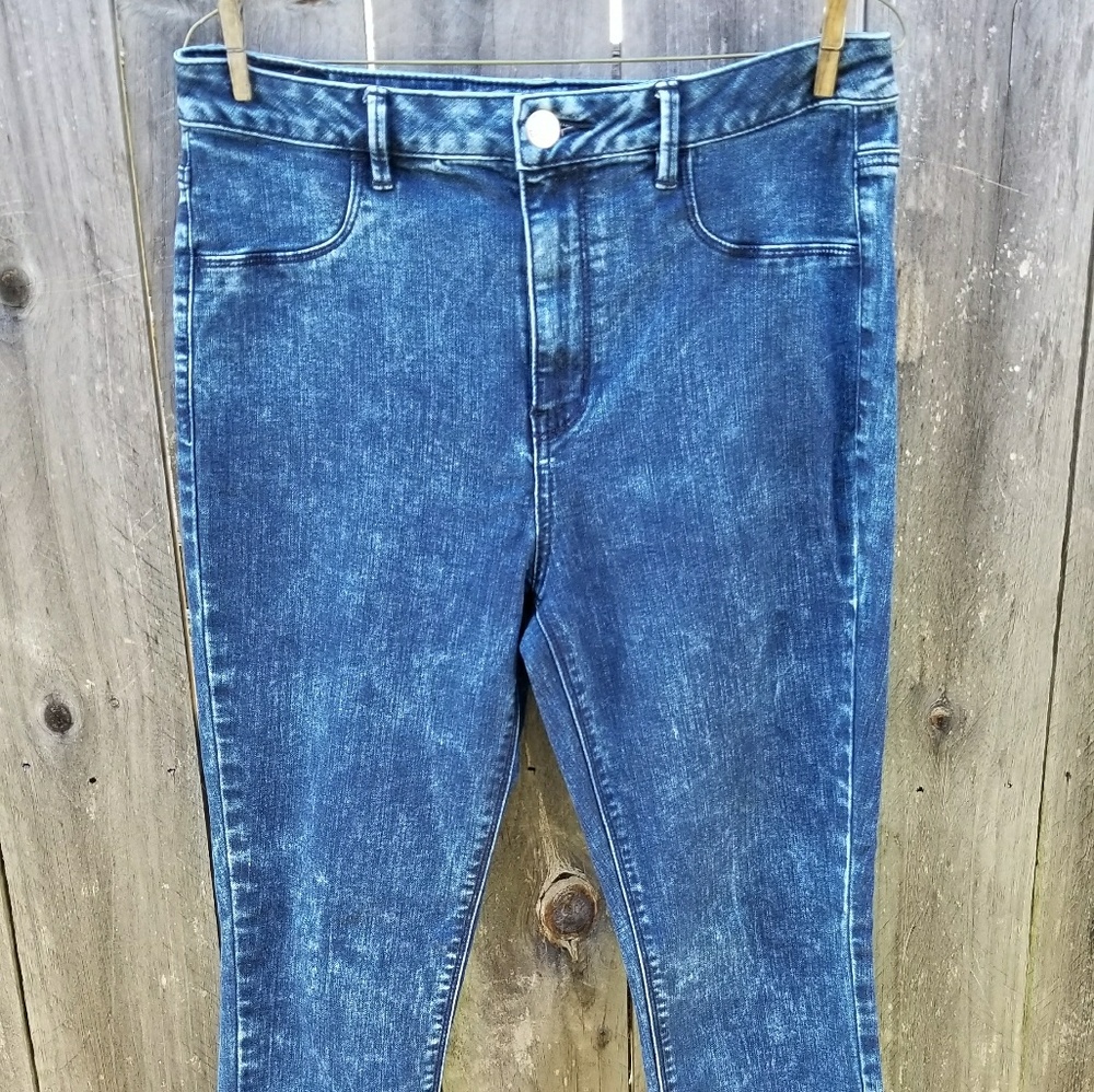 NWOT AEO Distressed Wash Sky High Skinny Jeggings